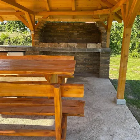 Ferienhaus Deda Momirov Zavicaj *