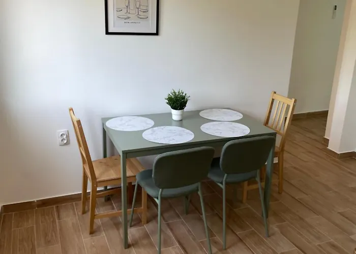 Deda Momirov Zavicaj Feriehus Tulez